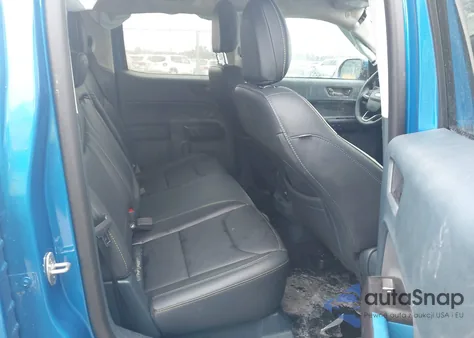 2025 Ford Maverick Lobo z USA, uszkodzony, nr VIN 3FTCW8PA8SRA64153